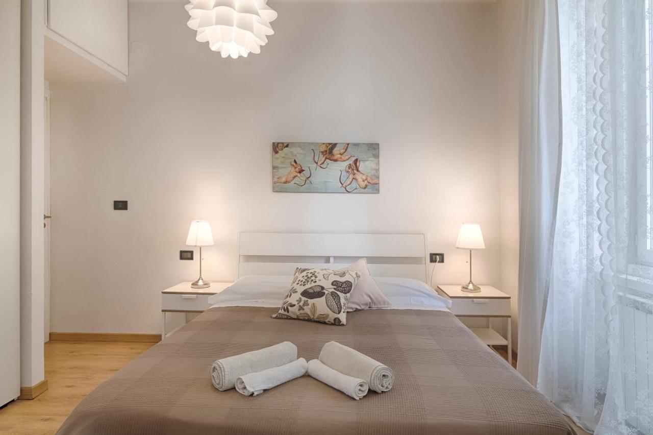 Mihaela Apartment - Charme Near The Station Триест Экстерьер фото